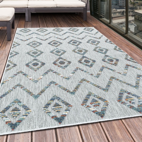 Weather-Resistant Scandinavian Outdoor Multicolour Rug - Durable & Stylish Design