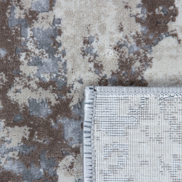 Comfortable Beige Rug Featuring a Stunning Abstract Pattern