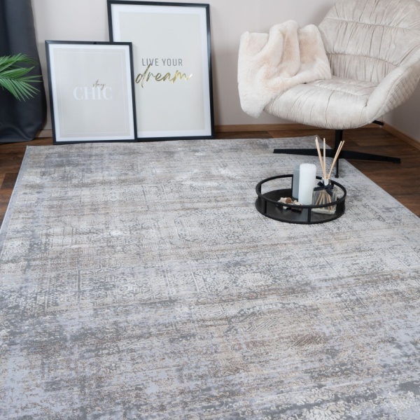 Vintage Style Beige Area Rug - Classic Elegance for Your Home