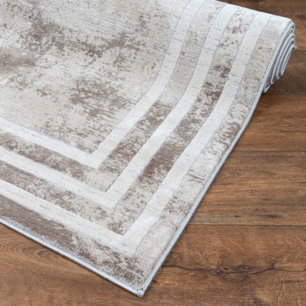 Luxurious Beige Border Design Rug - Enhance Your Home Decor