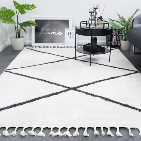 Modern Bohemian Style Ivory Area Rug - Elegant Minimalist  Home Decor