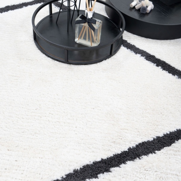 Modern Bohemian Style Ivory Area Rug - Elegant Minimalist  Home Decor