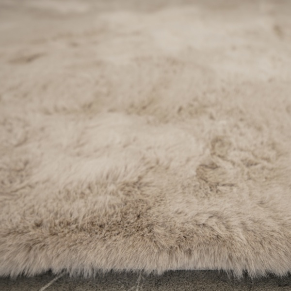 Plush Eco-friendly Faux Rabbit Taupe Rug l Decorative Faux Fur Mats