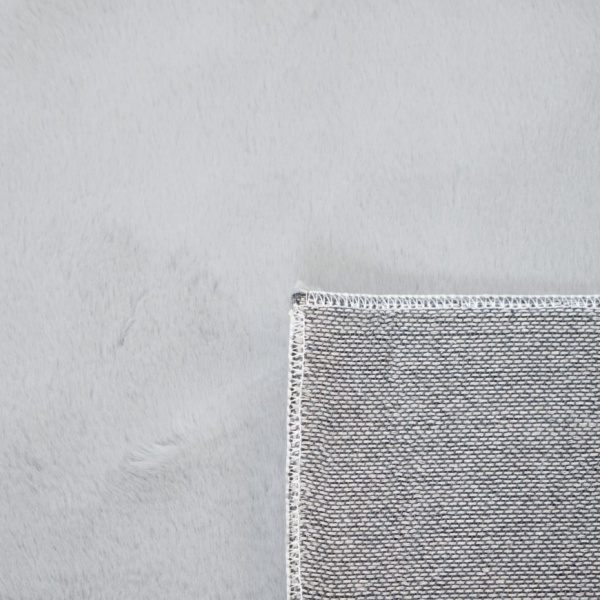 Super Soft Light Grey Faux Fur High Pile Area Rug | Cozy Elegance