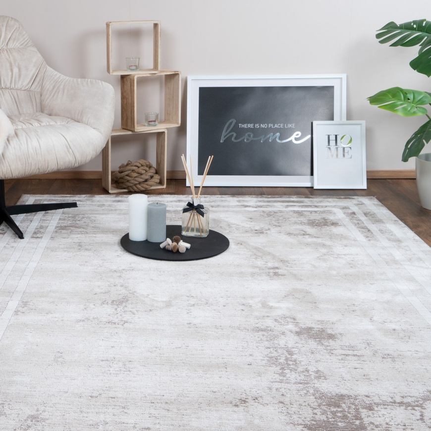 Luxurious Beige Border Design Rug - Enhance Your Home Decor